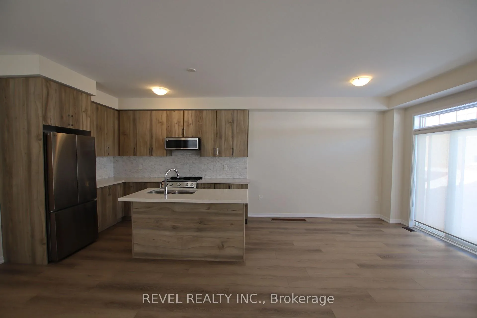 Photo 4 of 1372 Canfield Street, Oshawa, Kedron — HOMEH