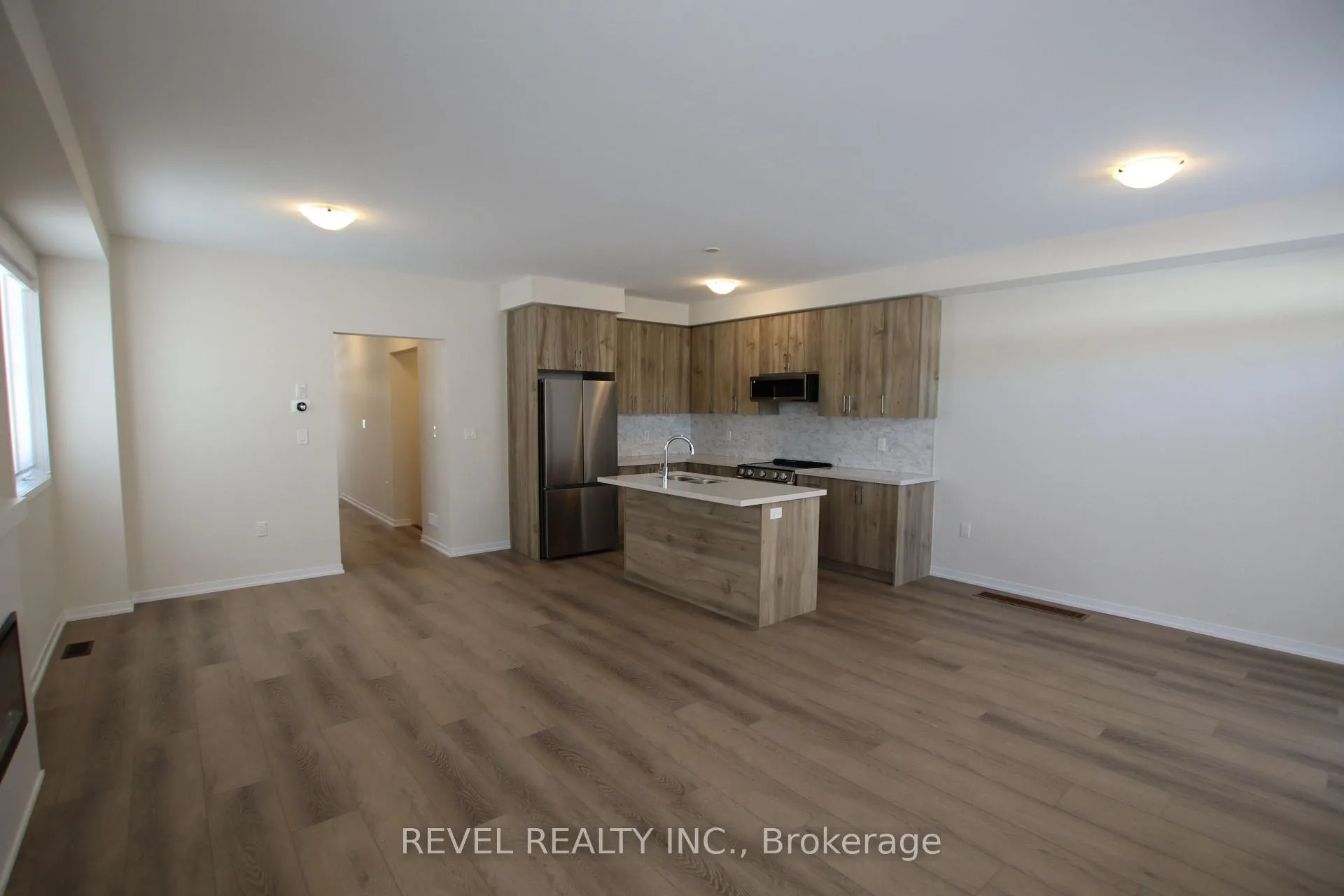 Photo 5 of 1372 Canfield Street, Oshawa, Kedron — HOMEH