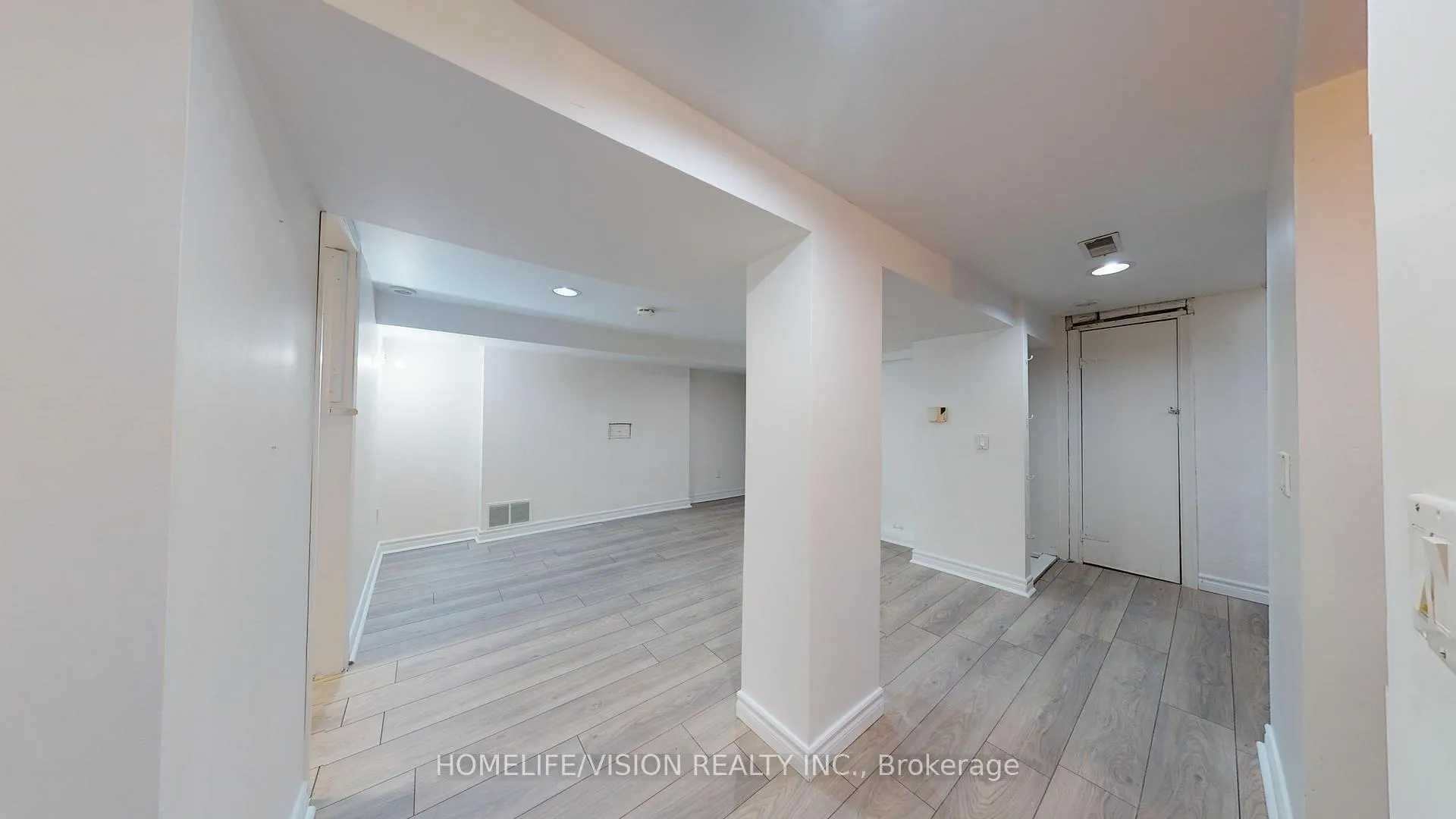 Photo 14 of 37 Davies Crescent, Toronto, East York — HOMEH