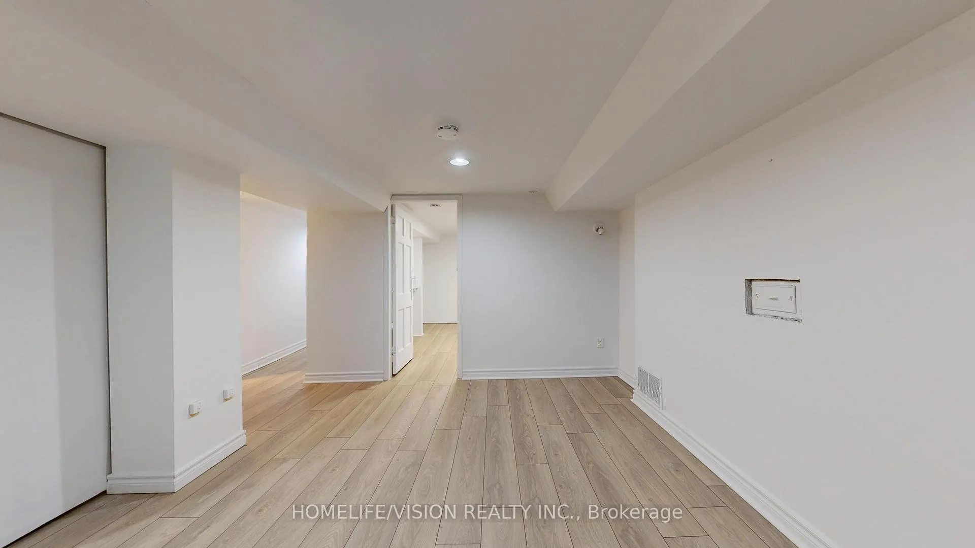 Photo 16 of 37 Davies Crescent, Toronto, East York — HOMEH