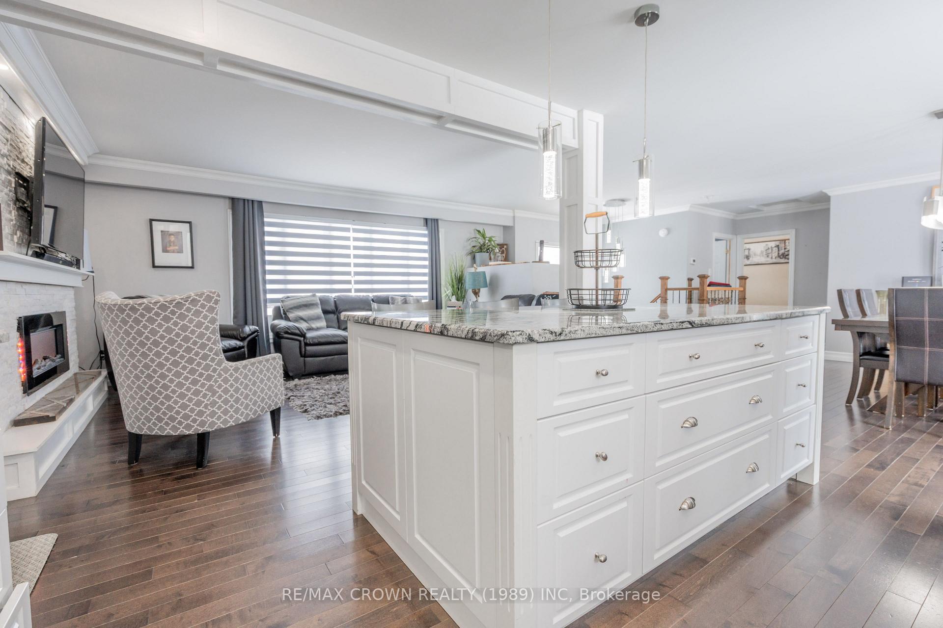 Photo 16 of 54 Ottawa Street, Kapuskasing — HOMEH