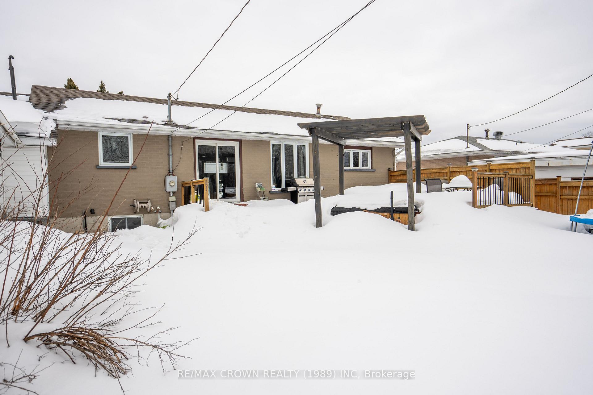 Photo 42 of 54 Ottawa Street, Kapuskasing — HOMEH