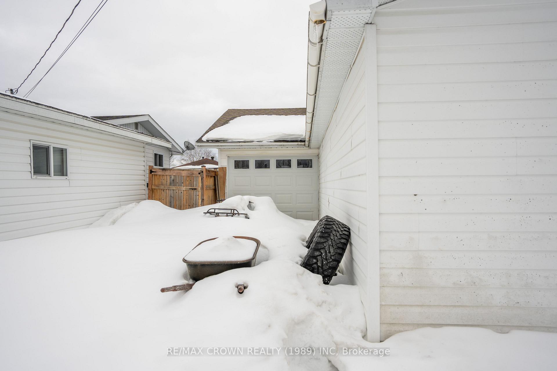 Photo 43 of 54 Ottawa Street, Kapuskasing — HOMEH