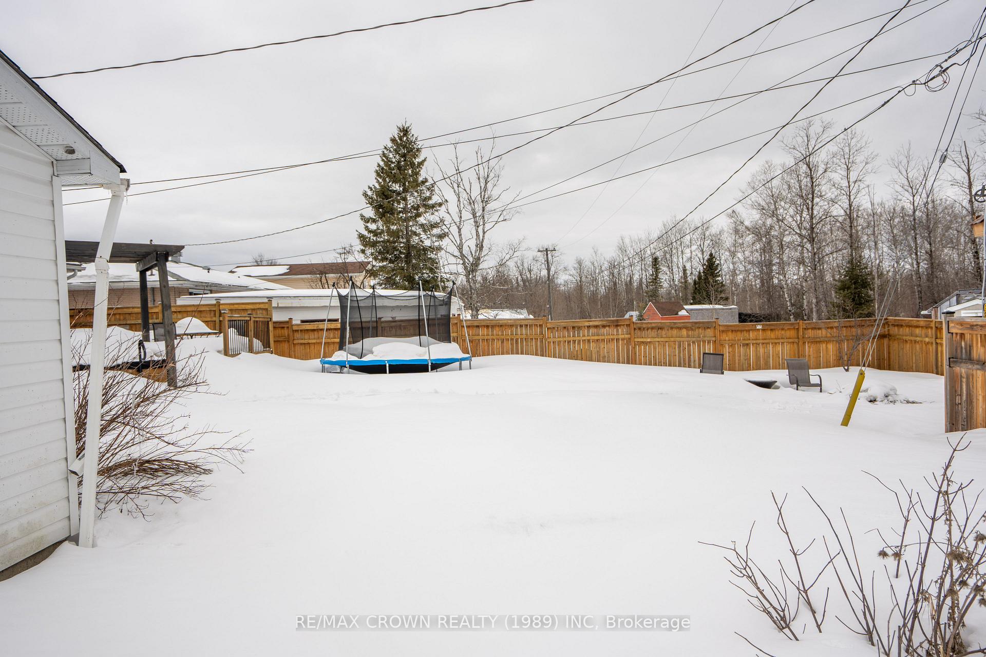 Photo 44 of 54 Ottawa Street, Kapuskasing — HOMEH