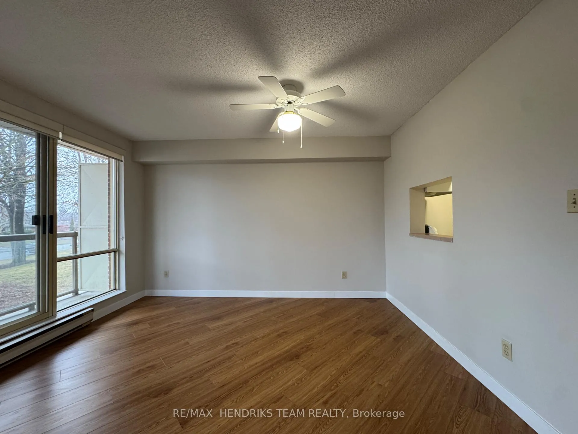 Photo 4 of Unit 210, 56 Windward Street, St. Catharines, Carlton/Bunting — HOMEH