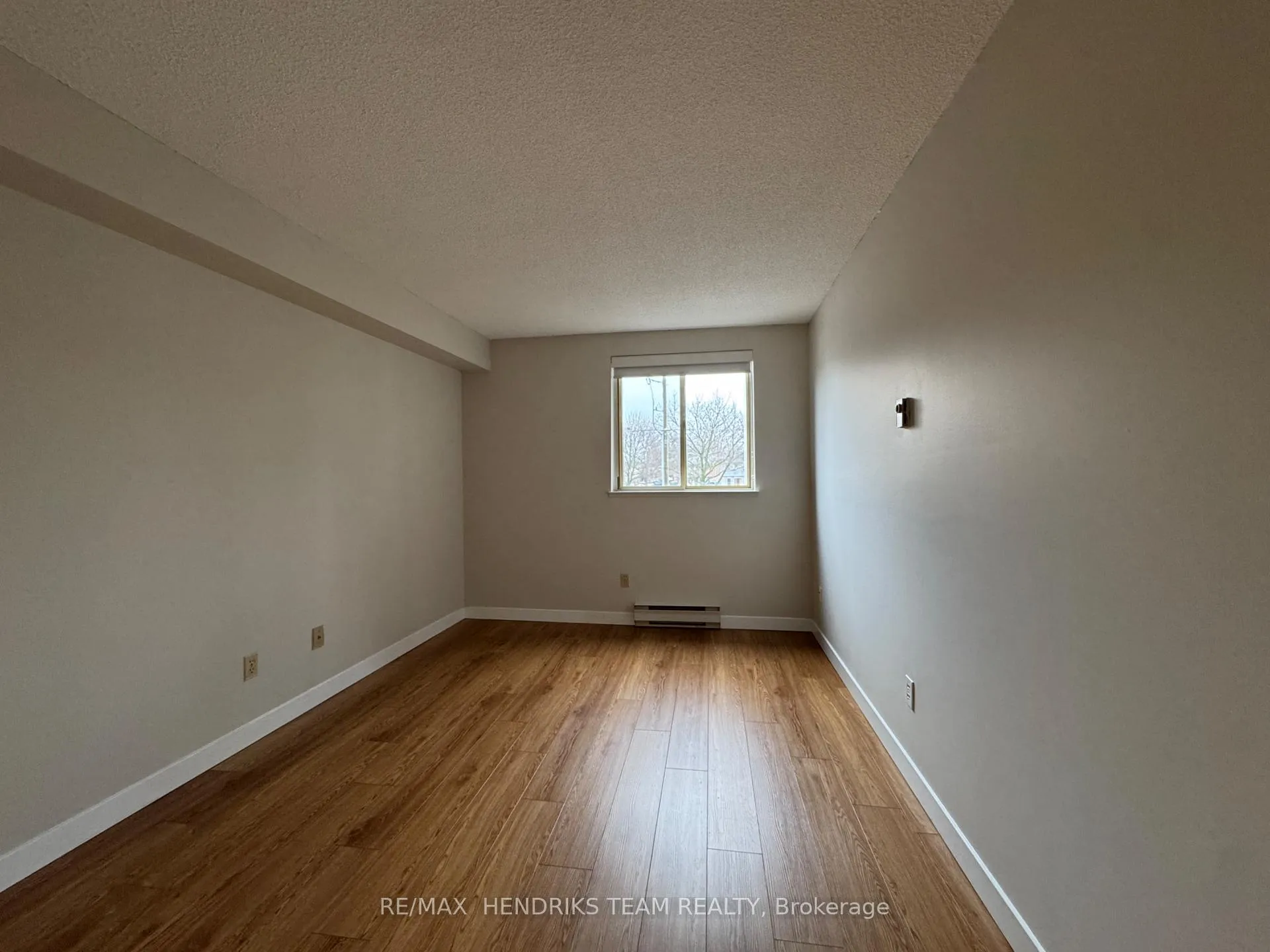 Photo 10 of Unit 210, 56 Windward Street, St. Catharines, Carlton/Bunting — HOMEH