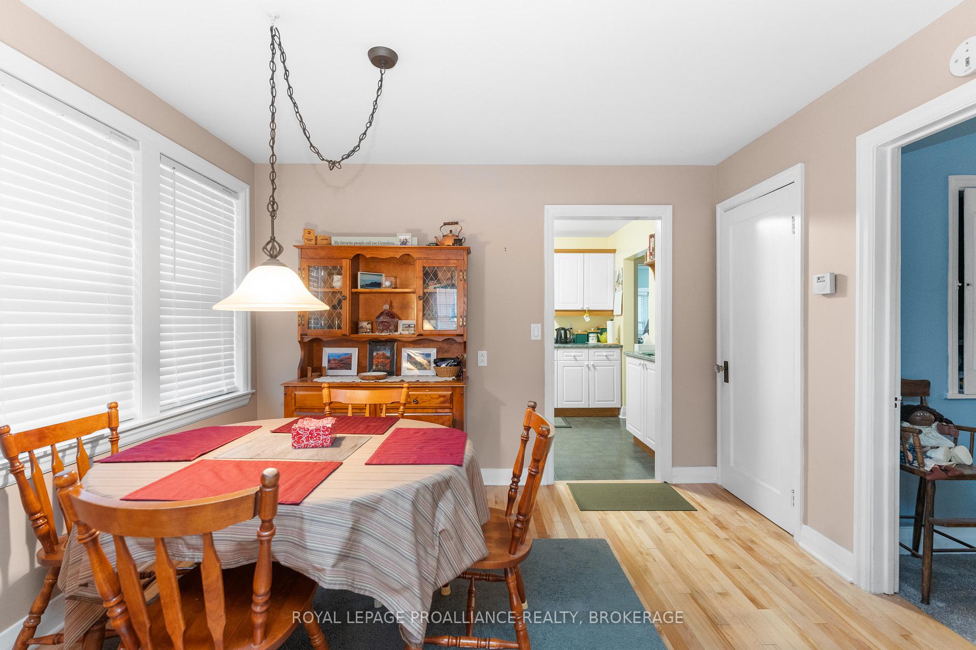 Photo 9 of 58 Stanley Street, Kingston, East of Sir John A. Blvd — HOMEH
