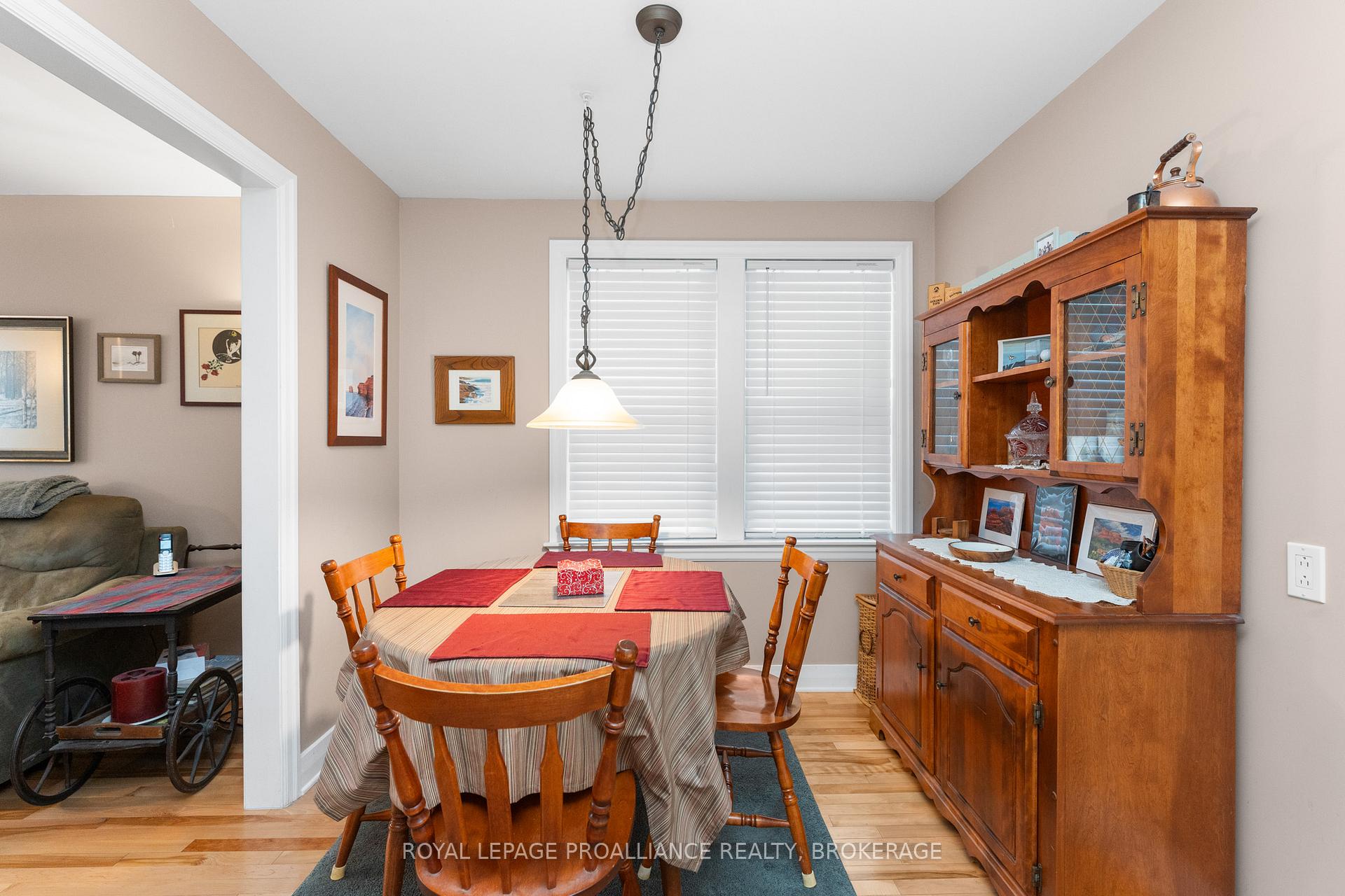 Photo 10 of 58 Stanley Street, Kingston, East of Sir John A. Blvd — HOMEH