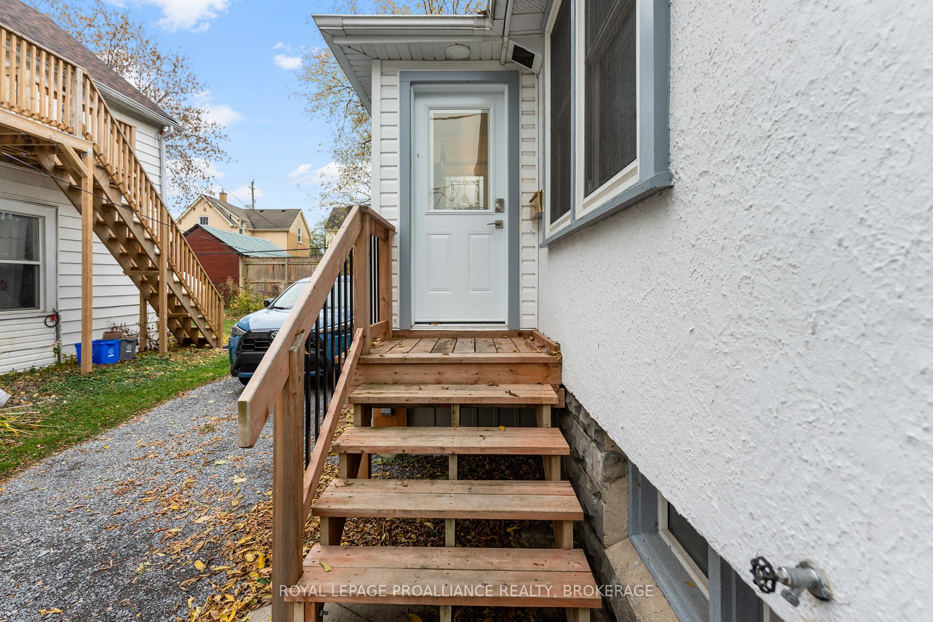 Photo 35 of 58 Stanley Street, Kingston, East of Sir John A. Blvd — HOMEH