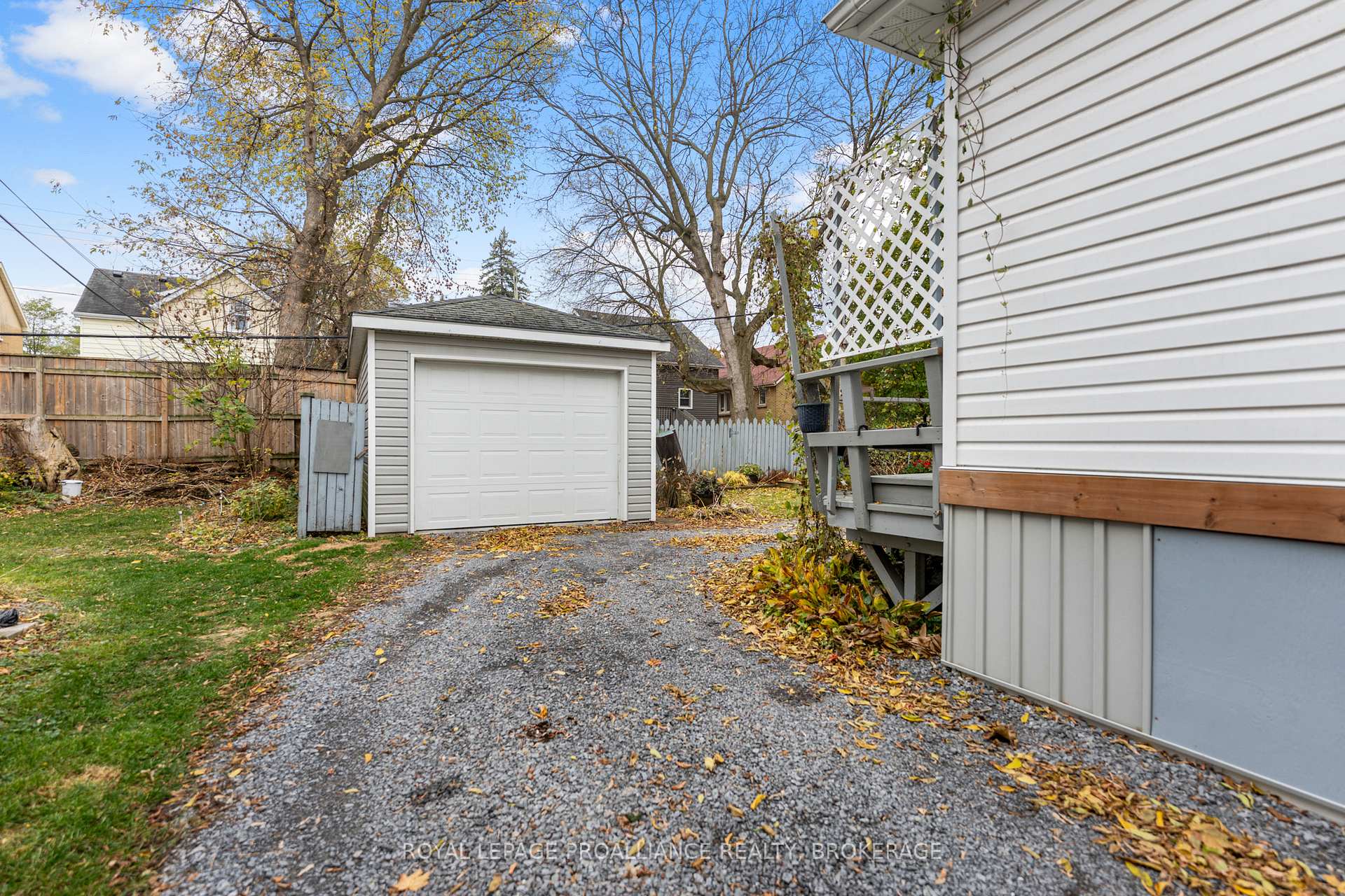 Photo 37 of 58 Stanley Street, Kingston, East of Sir John A. Blvd — HOMEH