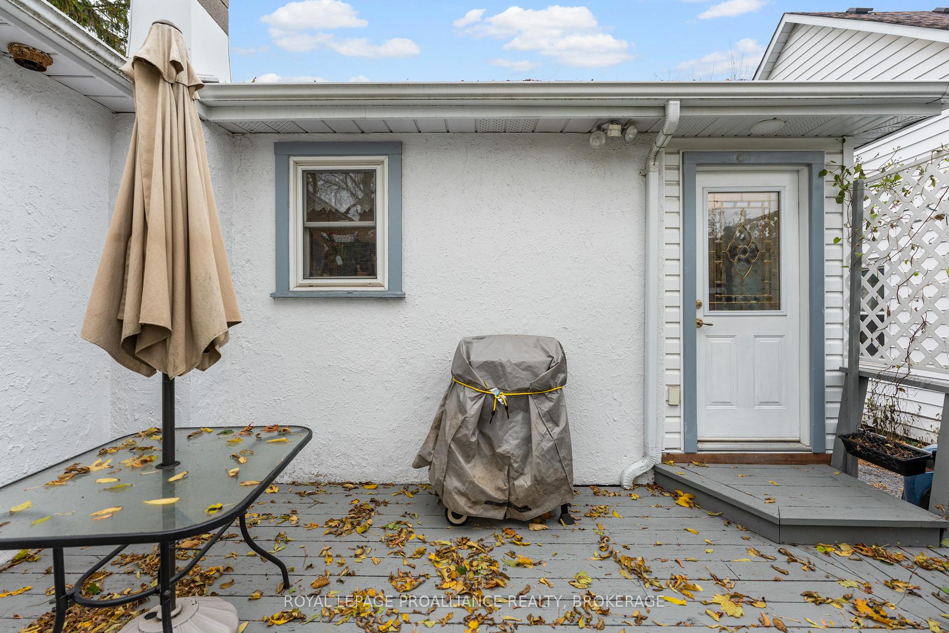 Photo 45 of 58 Stanley Street, Kingston, East of Sir John A. Blvd — HOMEH