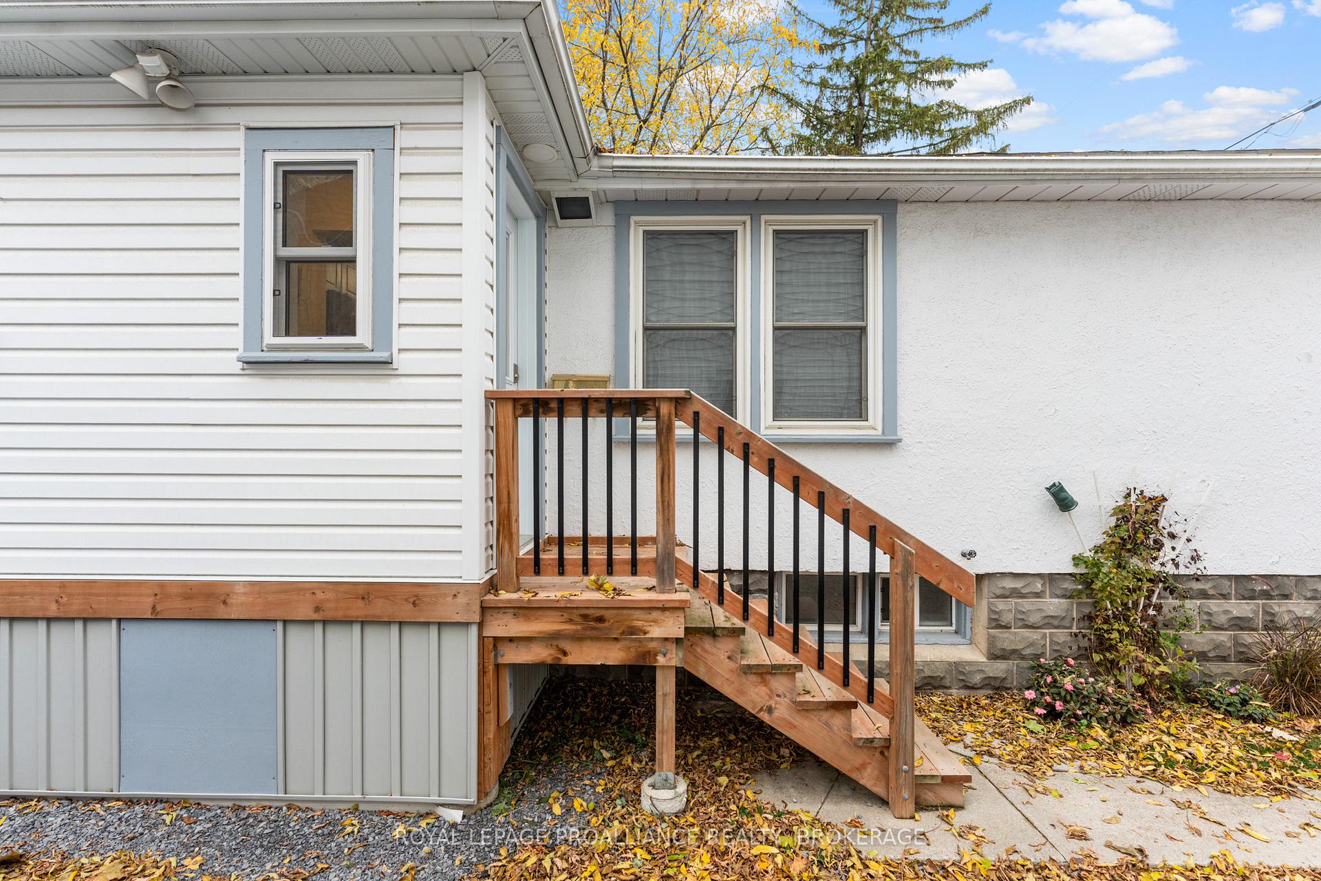 Photo 46 of 58 Stanley Street, Kingston, East of Sir John A. Blvd — HOMEH
