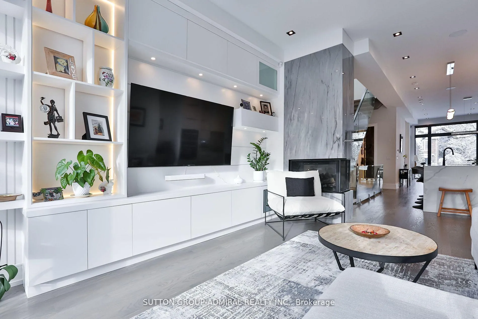 Photo 3 of 343 Manor Road E, Toronto, Mount Pleasant East — HOMEH