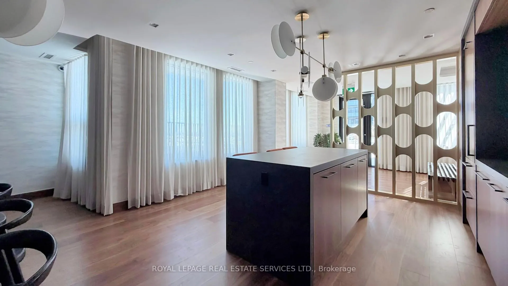 Photo 22 of Unit 521, 3240 William Coltson Avenue, Oakville, Joshua Meadows — HOMEH