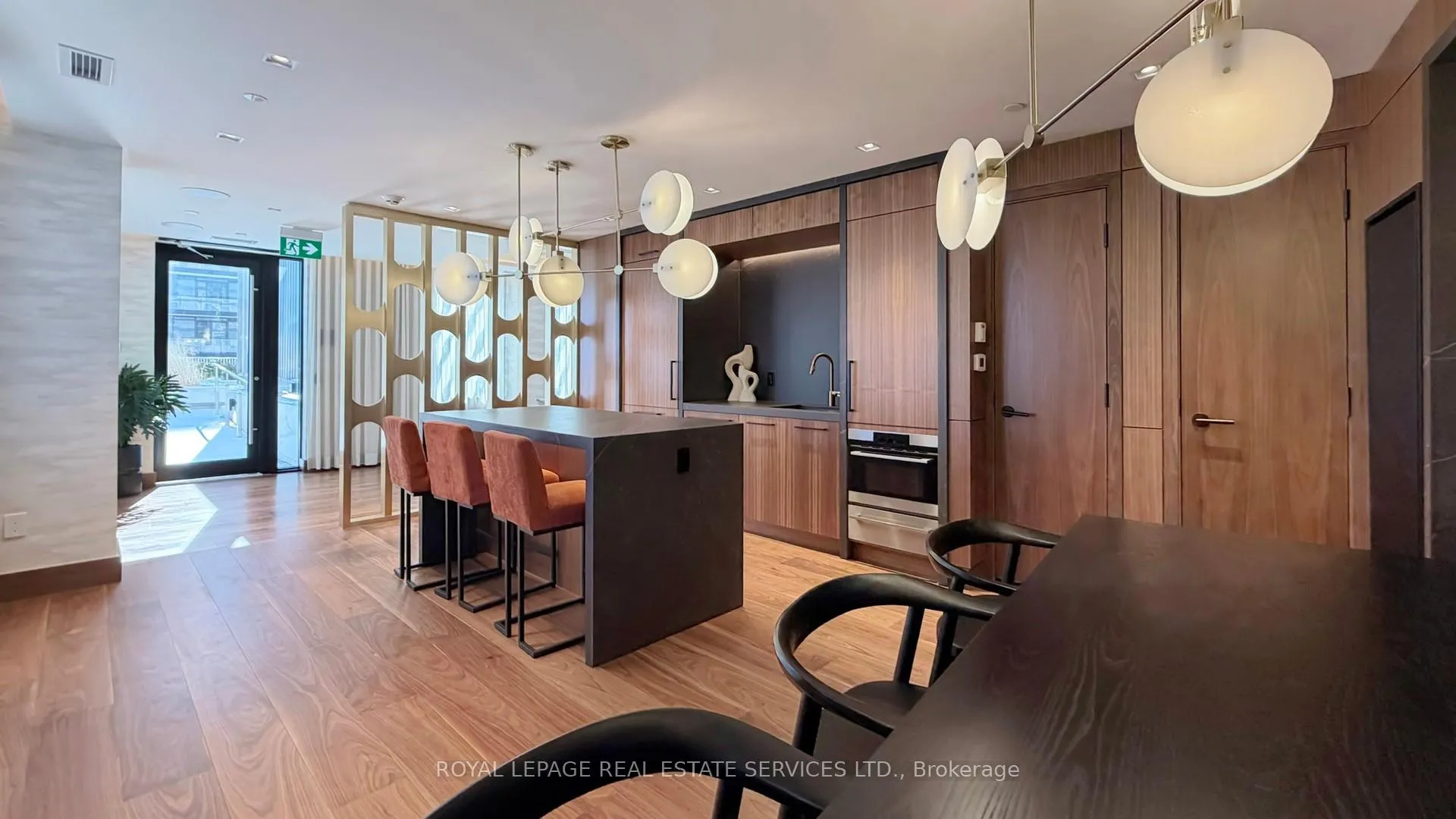 Photo 23 of Unit 521, 3240 William Coltson Avenue, Oakville, Joshua Meadows — HOMEH