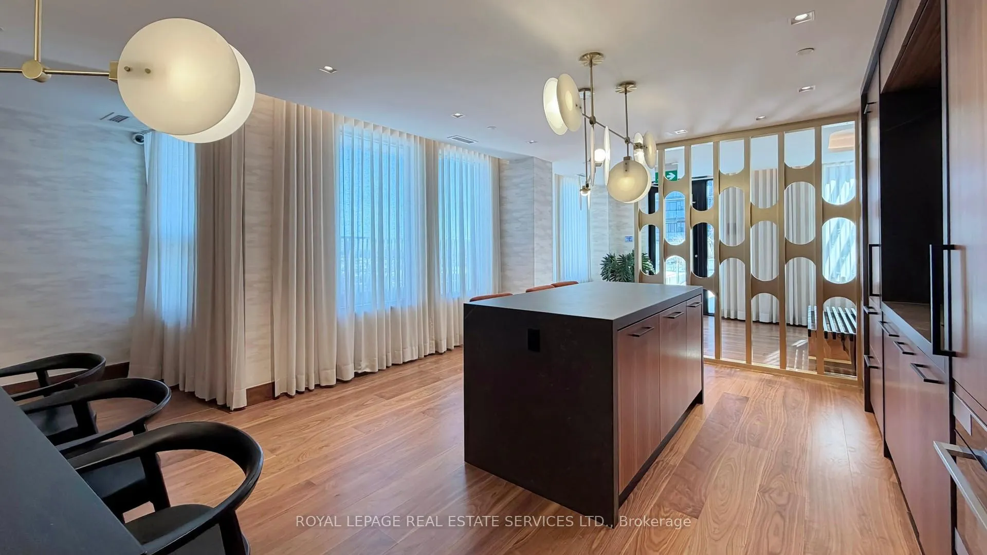 Photo 24 of Unit 521, 3240 William Coltson Avenue, Oakville, Joshua Meadows — HOMEH
