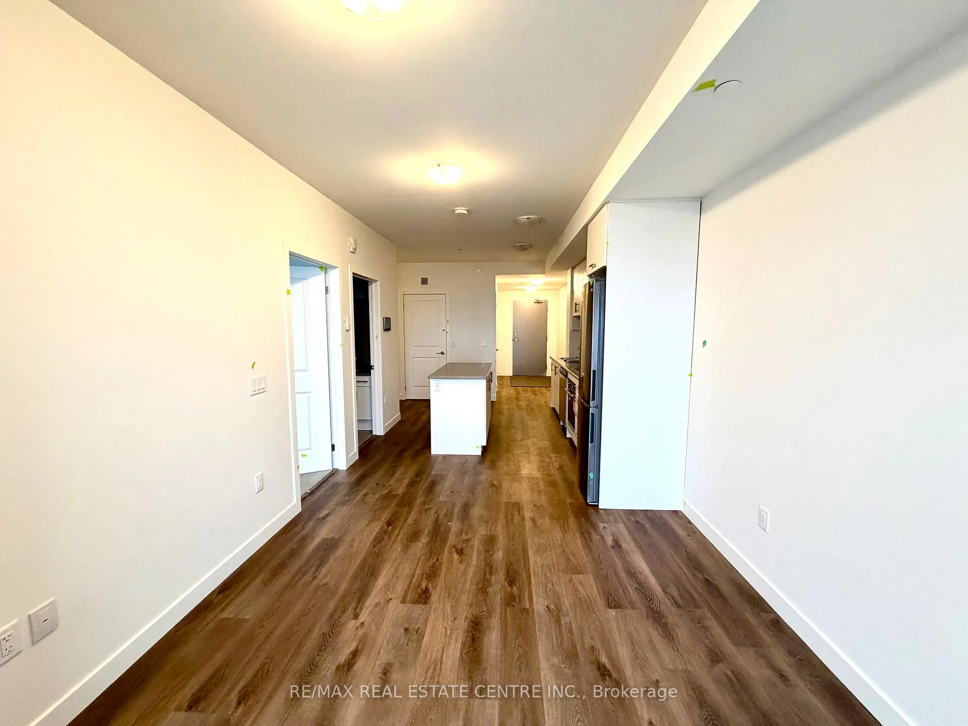 Photo 8 of Unit 823, 461 Green Road, Hamilton, Lakeshore — HOMEH