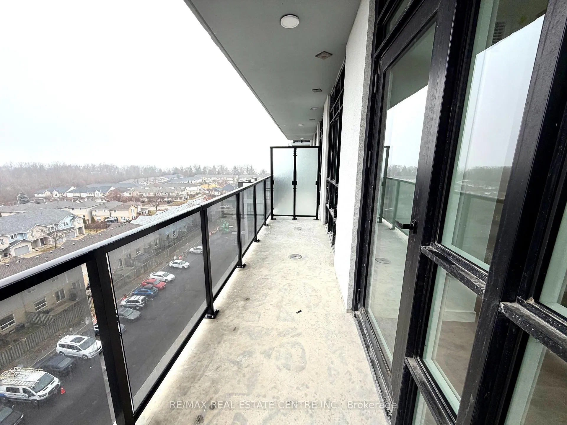 Photo 11 of Unit 823, 461 Green Road, Hamilton, Lakeshore — HOMEH