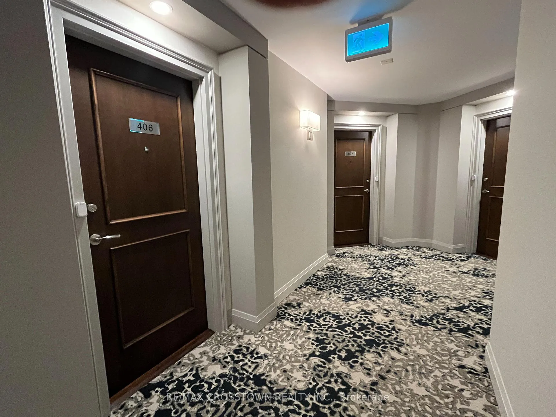 Photo 4 of Unit 406, 6 Toronto Street, Barrie, City Centre — HOMEH