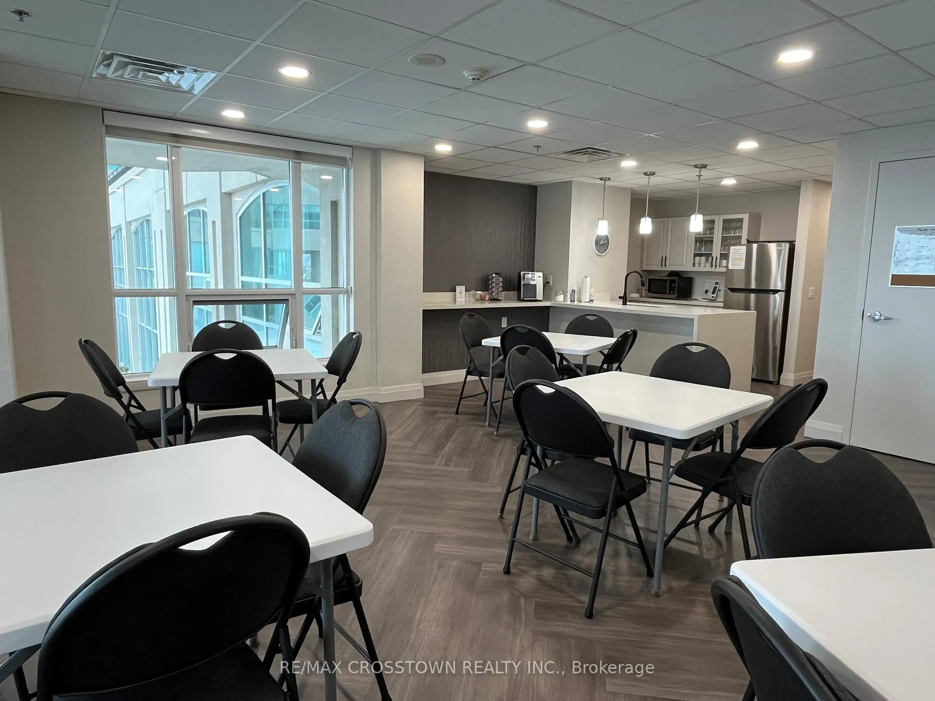 Photo 32 of Unit 406, 6 Toronto Street, Barrie, City Centre — HOMEH