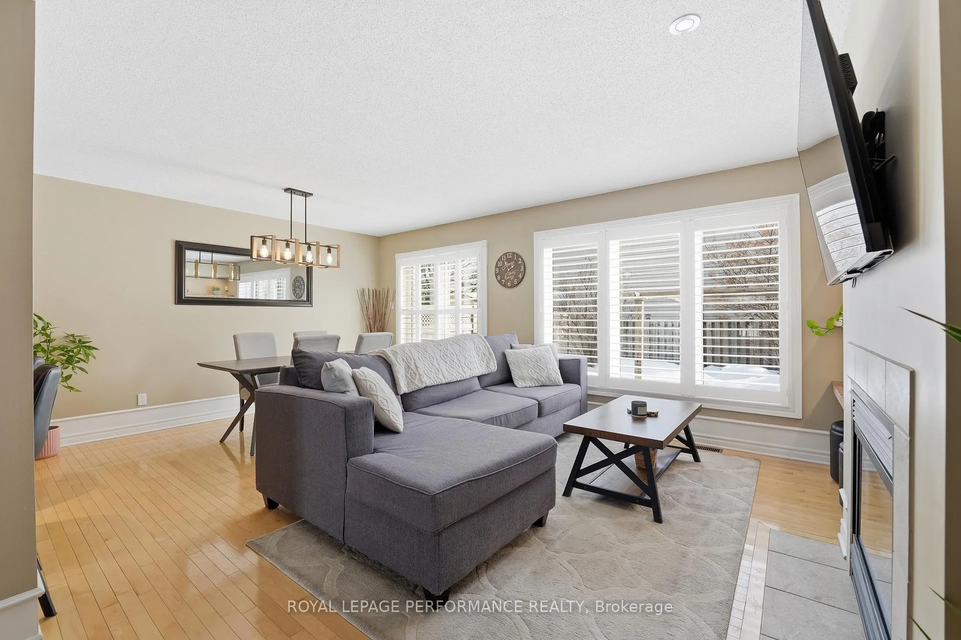 Photo 5 of 808 Scala Avenue, Ottawa, Avalon East — HOMEH