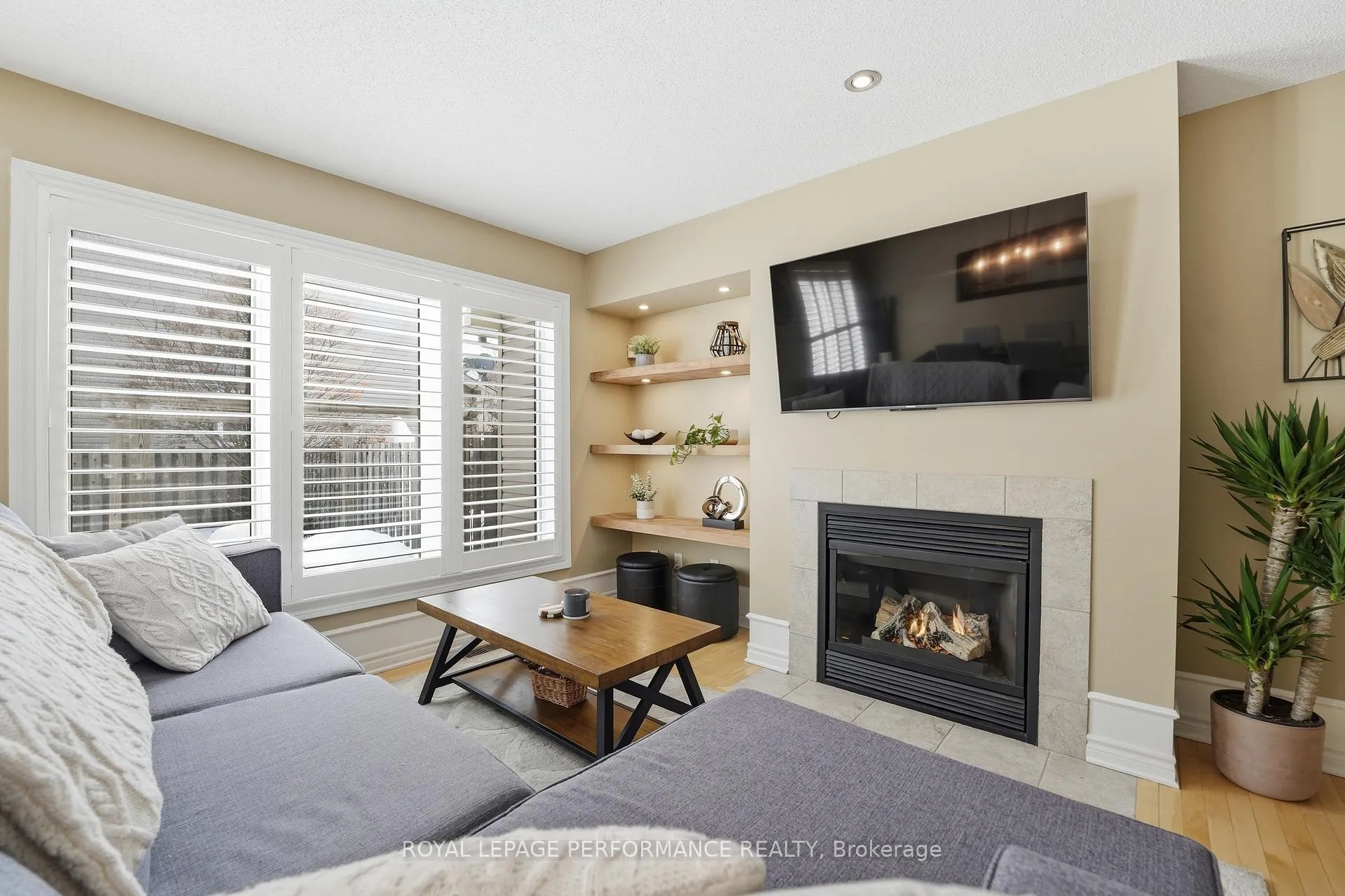 Photo 6 of 808 Scala Avenue, Ottawa, Avalon East — HOMEH