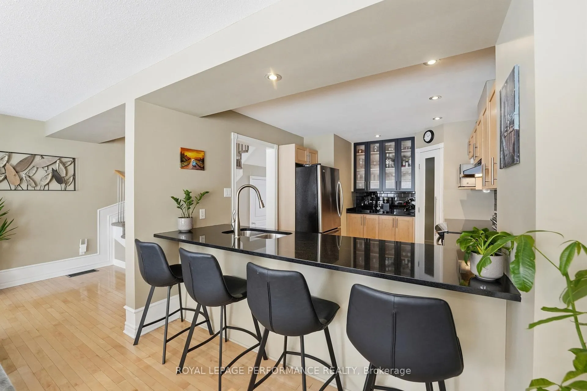 Photo 11 of 808 Scala Avenue, Ottawa, Avalon East — HOMEH