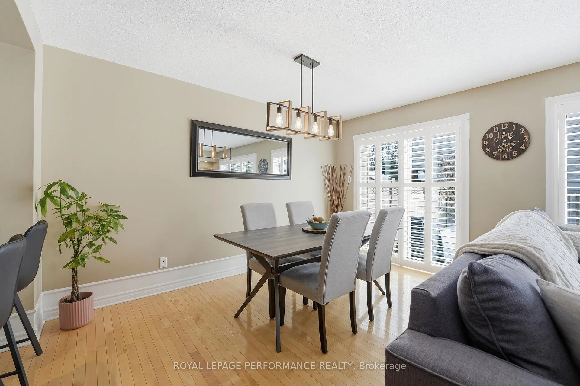 Photo 15 of 808 Scala Avenue, Ottawa, Avalon East — HOMEH