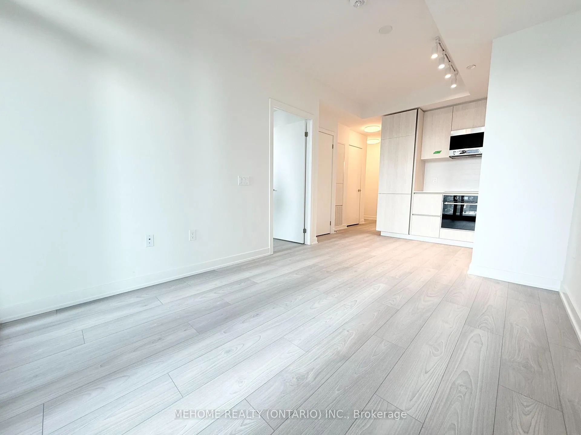 Photo 1 of Unit 1501S, 110 Broadway Avenue, Toronto, Mount Pleasant West — HOMEH