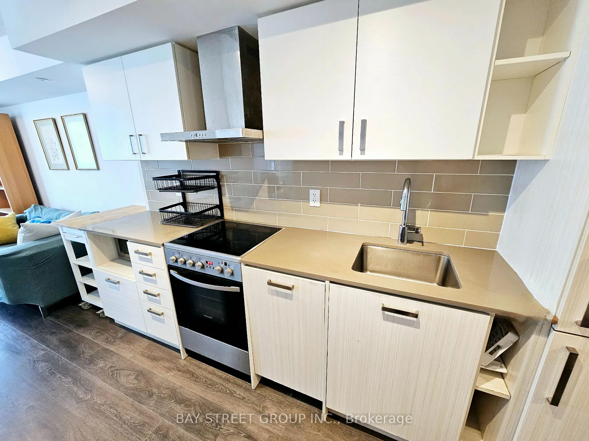 Photo 2 of Unit 1205, 125 Redpath Avenue, Toronto, Mount Pleasant West — HOMEH