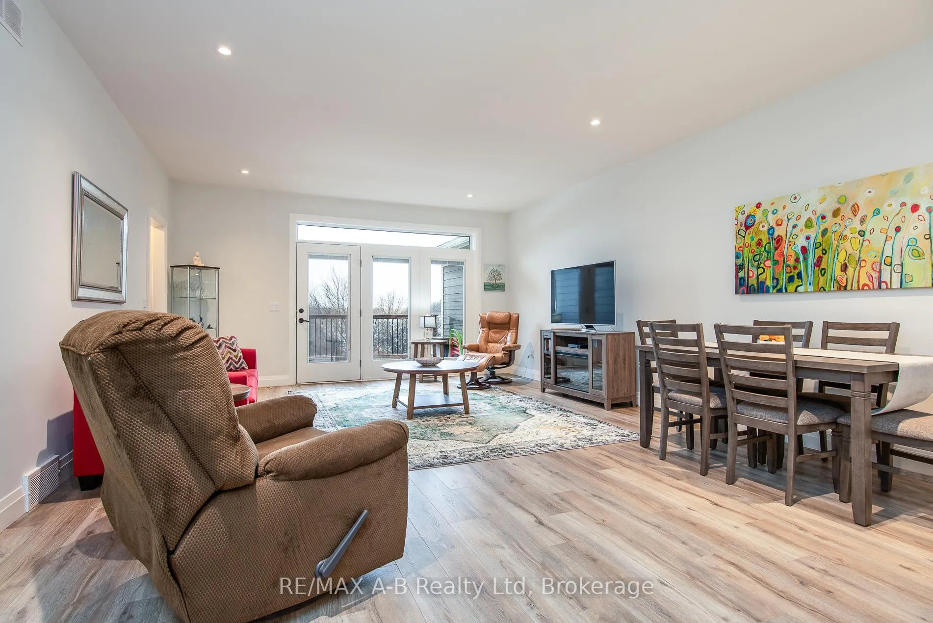Photo 11 of 149 Ridgewood Crescent, St. Marys — HOMEH