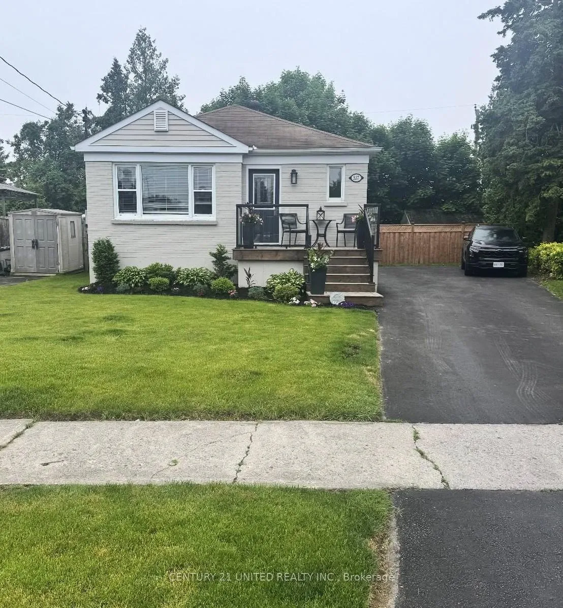 Front of 573 Shirley Street