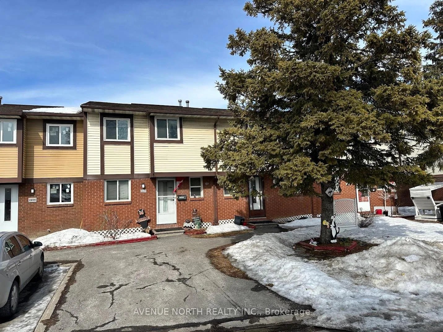 Photo 1 of Unit 20, 1448 Foxwall Street, Ottawa, Pineview — HOMEH