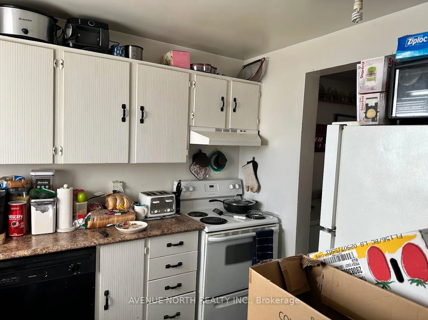 Photo 9 of Unit 20, 1448 Foxwall Street, Ottawa, Pineview — HOMEH