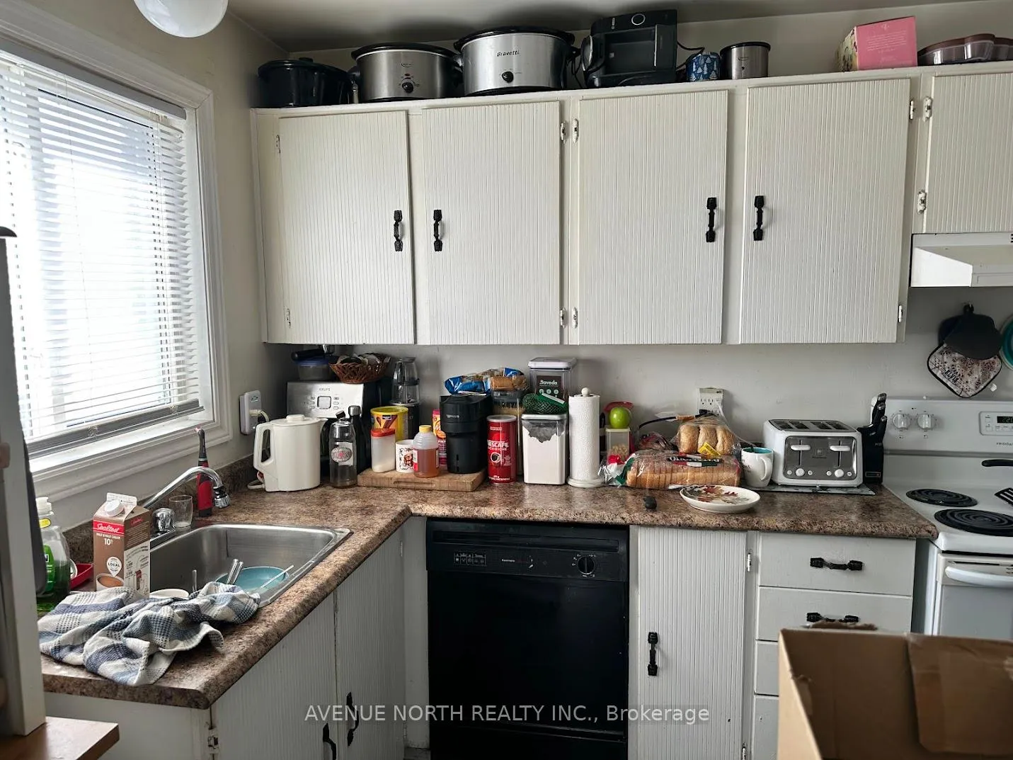 Photo 10 of Unit 20, 1448 Foxwall Street, Ottawa, Pineview — HOMEH