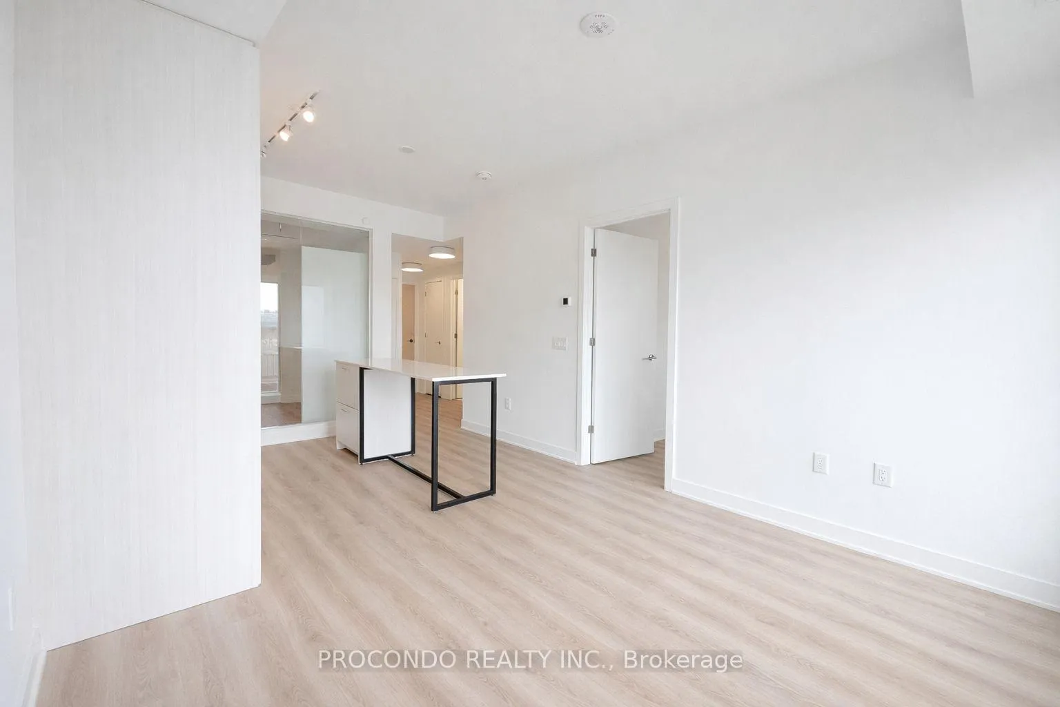 Photo 5 of 30 Dreamers Way, Toronto, Regent Park — HOMEH