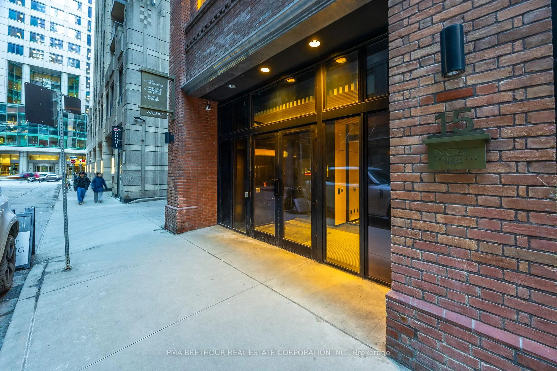 Front of Unit 518, 15 Mercer Street