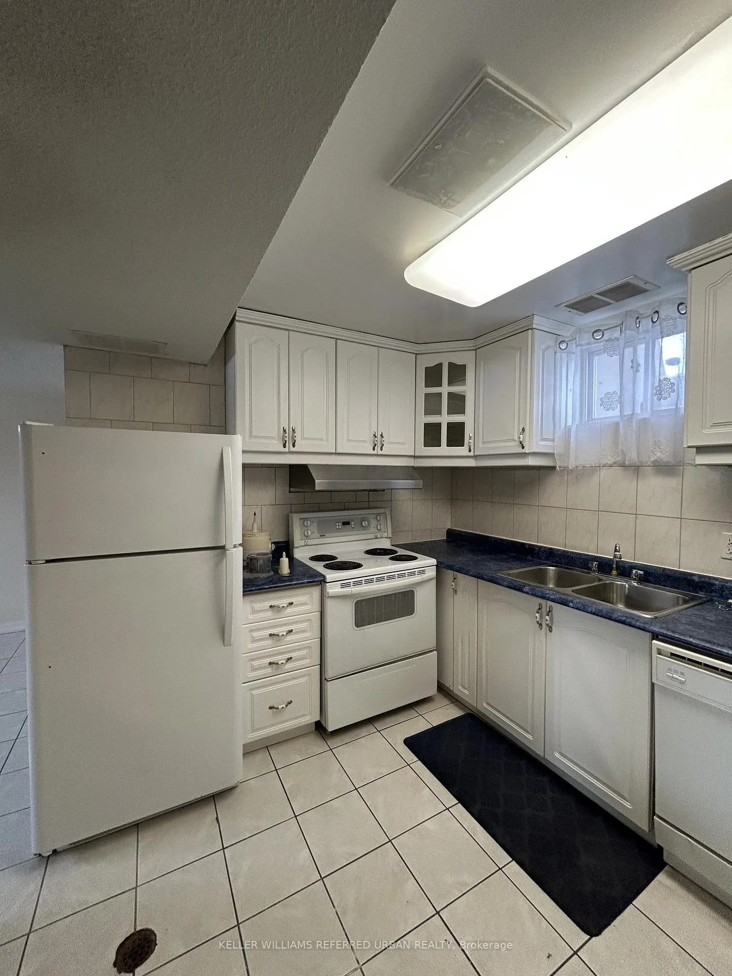 Photo 7 of Unit Lower, 8114 Torbram Road, Brampton, Southgate — HOMEH