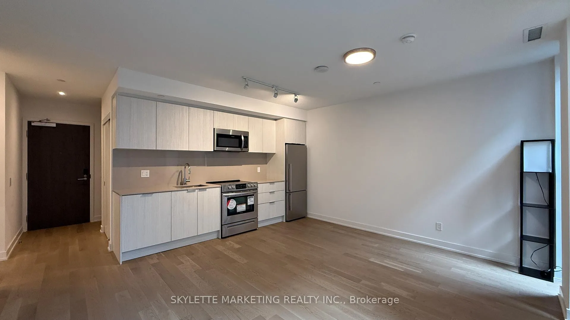Photo 3 of Unit 207, 25 Richmond Street E, Toronto, Church-Yonge Corridor — HOMEH