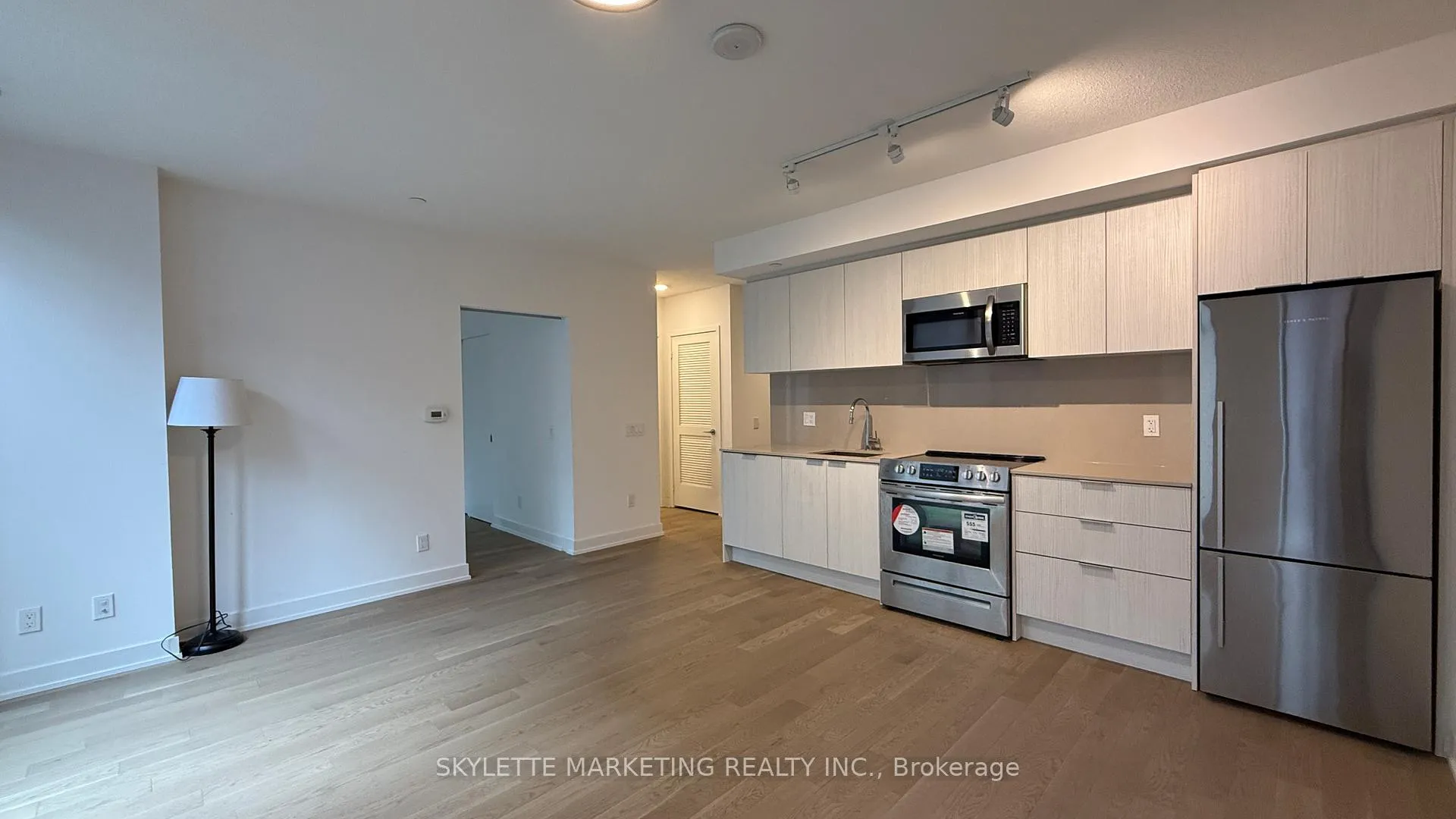Photo 5 of Unit 207, 25 Richmond Street E, Toronto, Church-Yonge Corridor — HOMEH