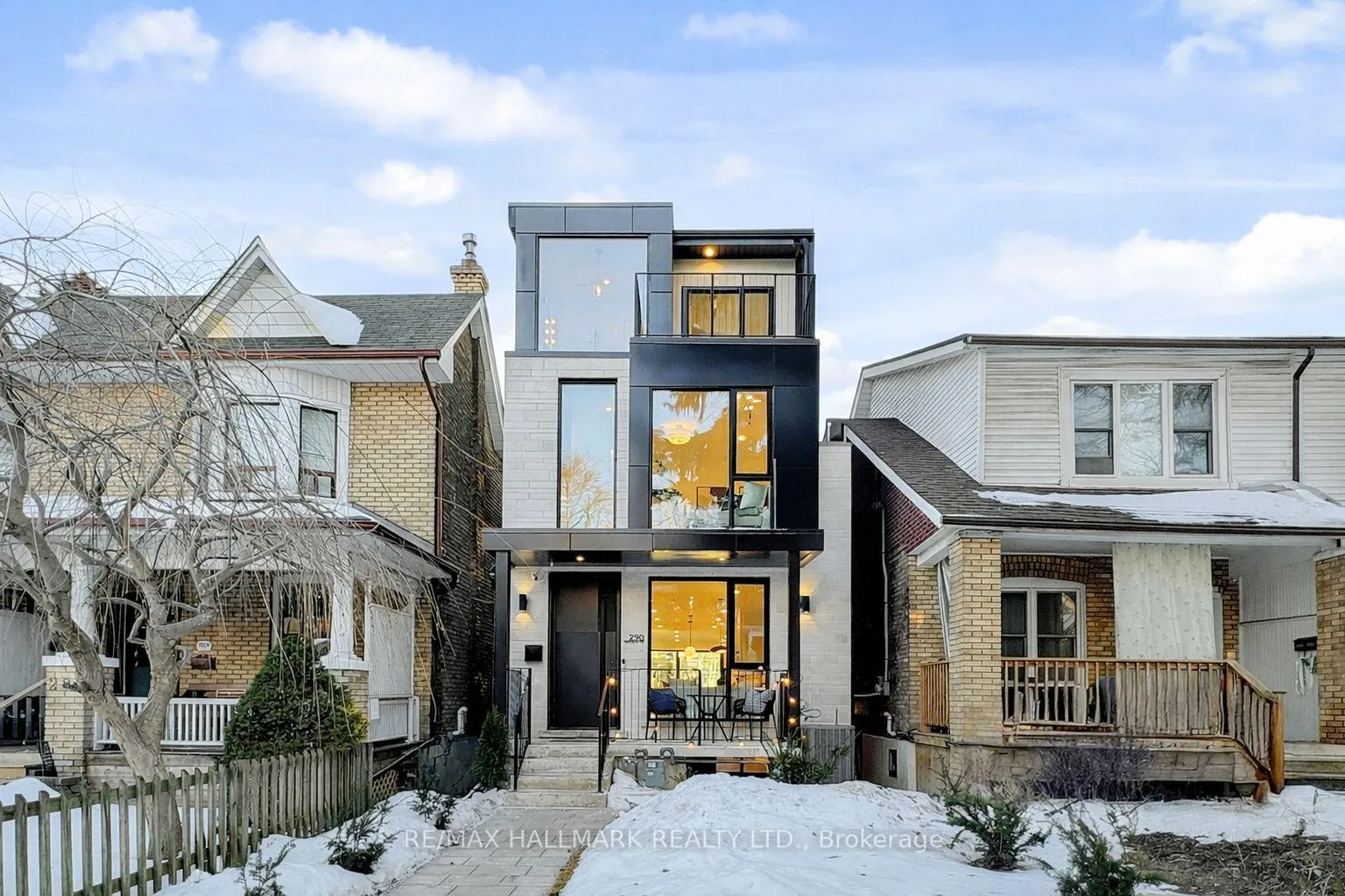 Photo 1 of 290 Waverley Road, Toronto, The Beaches — HOMEH