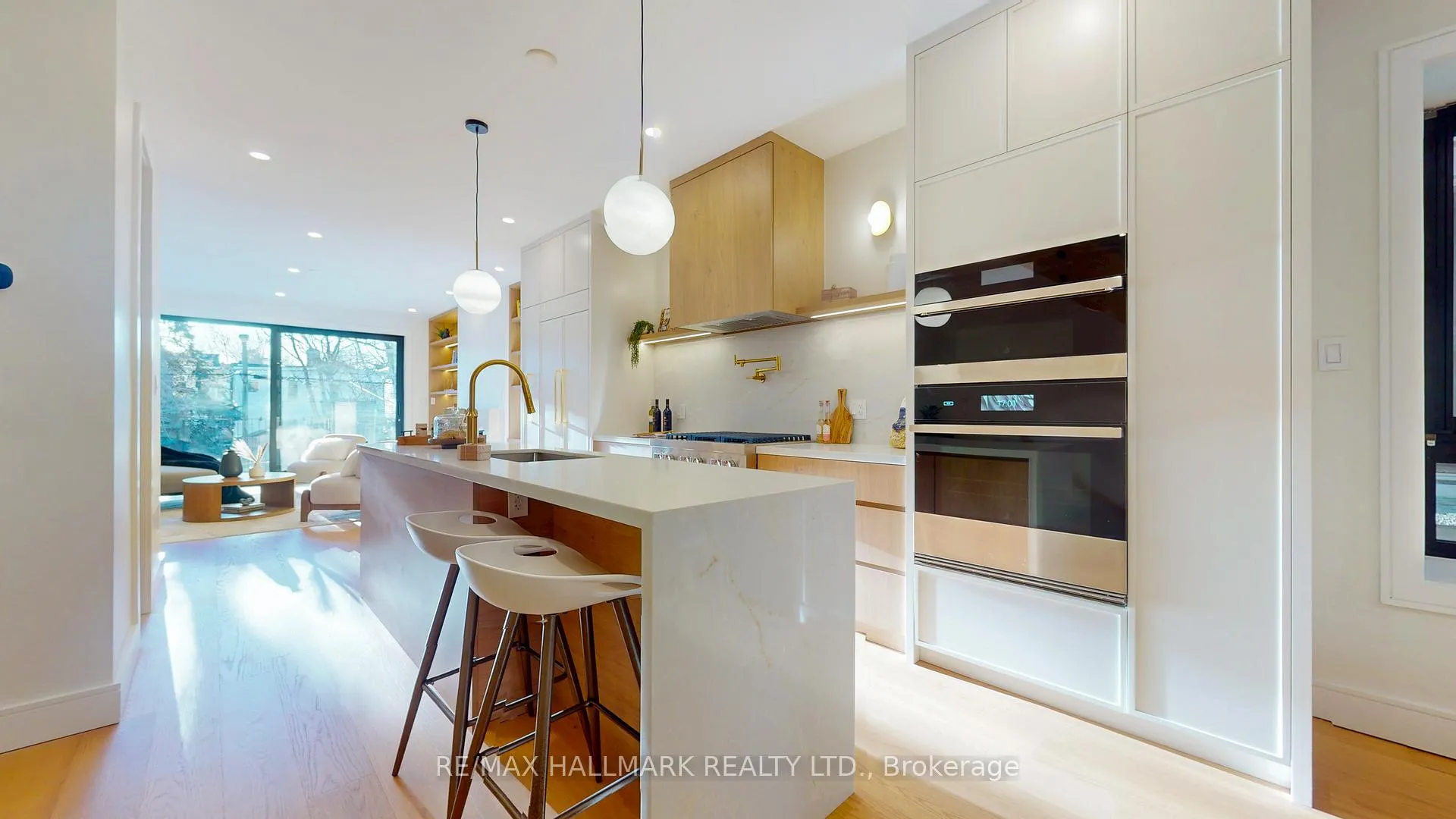 Photo 6 of 290 Waverley Road, Toronto, The Beaches — HOMEH