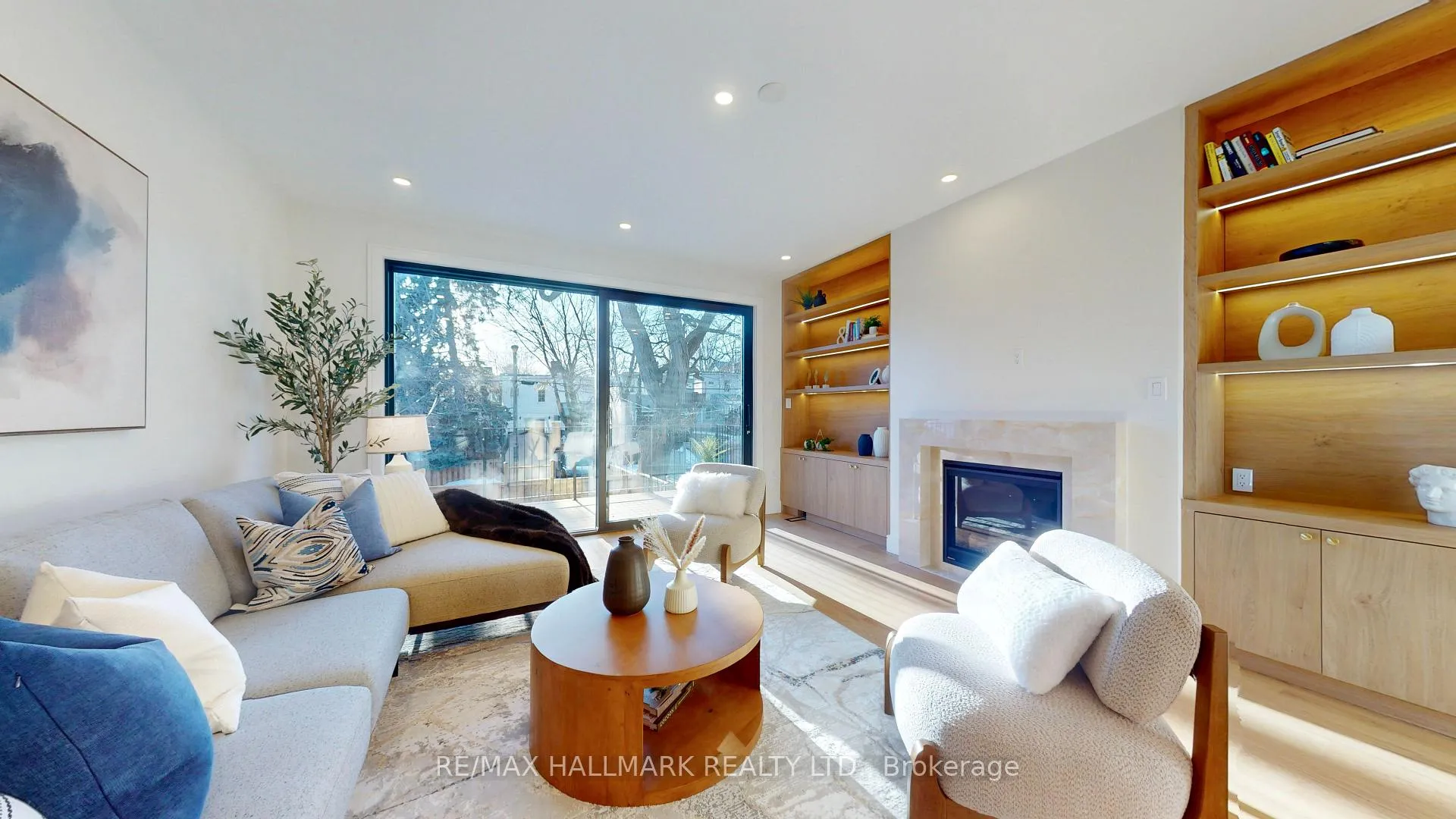 Photo 9 of 290 Waverley Road, Toronto, The Beaches — HOMEH