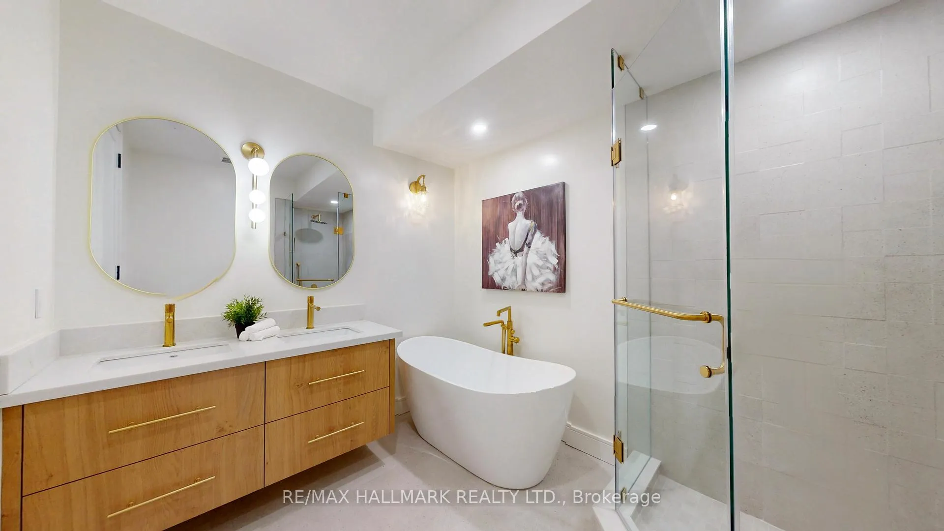 Photo 15 of 290 Waverley Road, Toronto, The Beaches — HOMEH