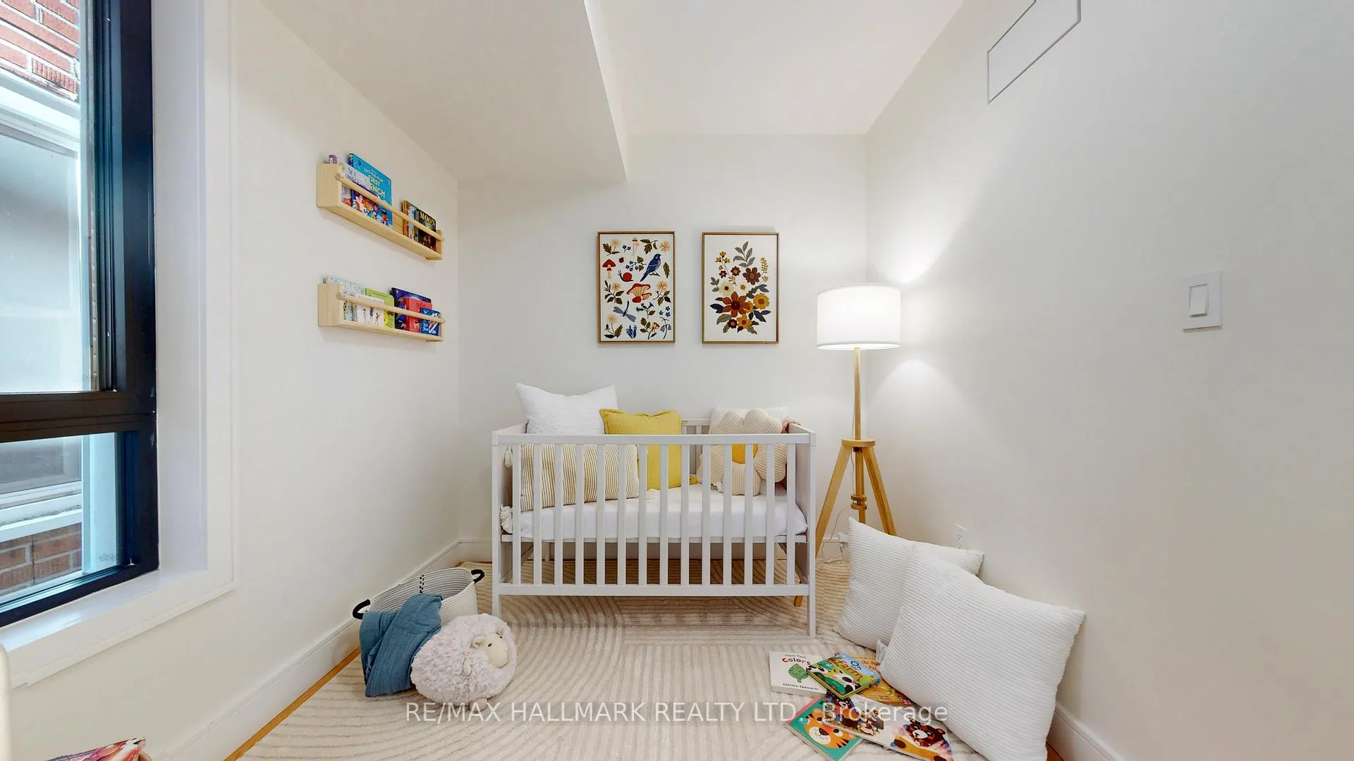 Photo 18 of 290 Waverley Road, Toronto, The Beaches — HOMEH