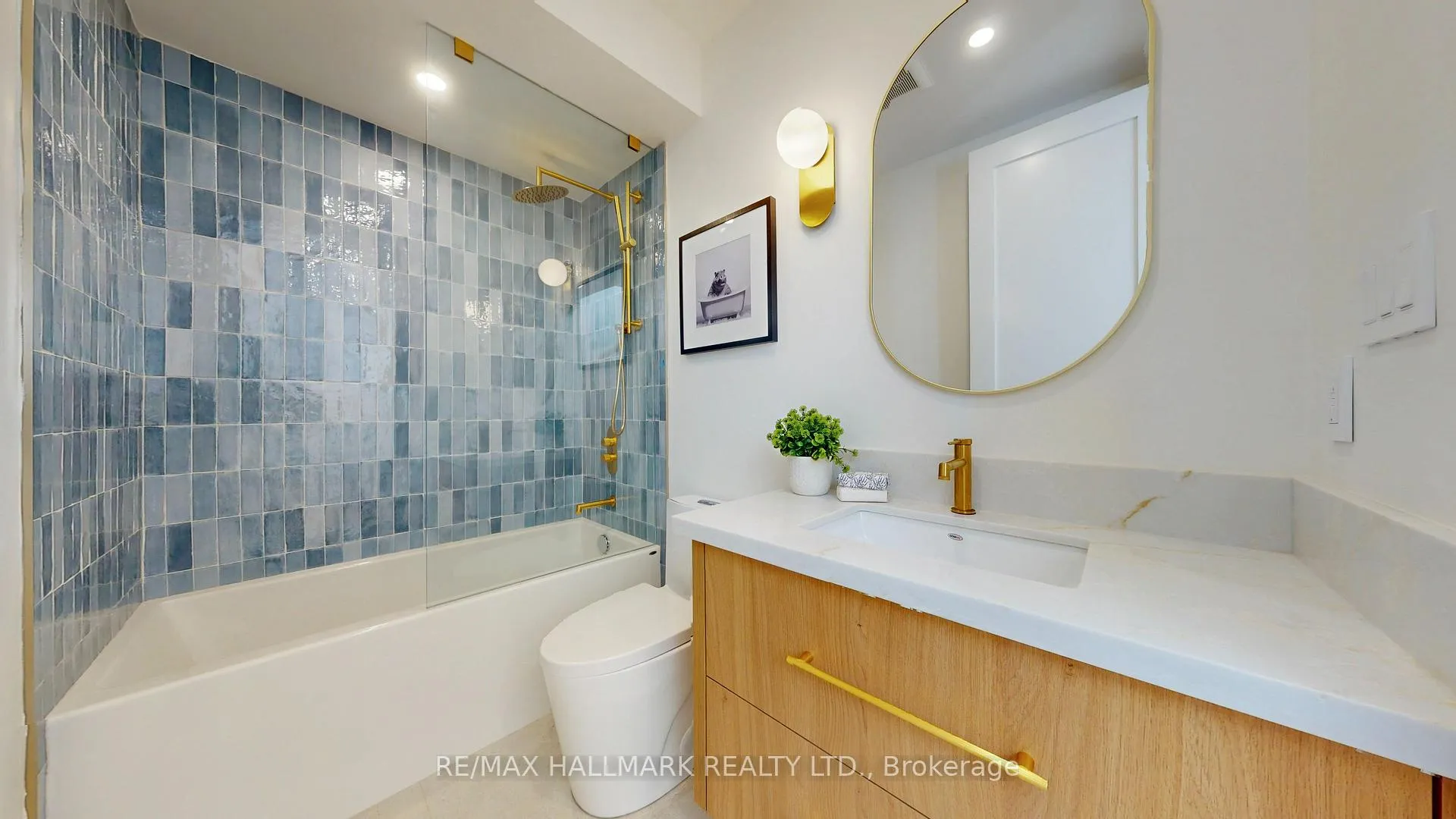 Photo 22 of 290 Waverley Road, Toronto, The Beaches — HOMEH