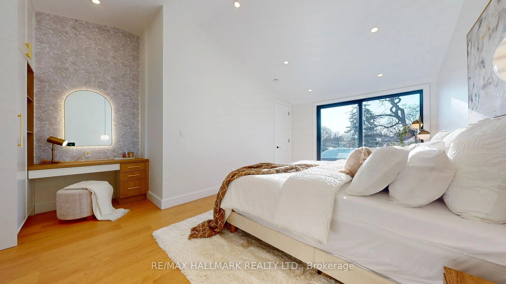 Photo 26 of 290 Waverley Road, Toronto, The Beaches — HOMEH