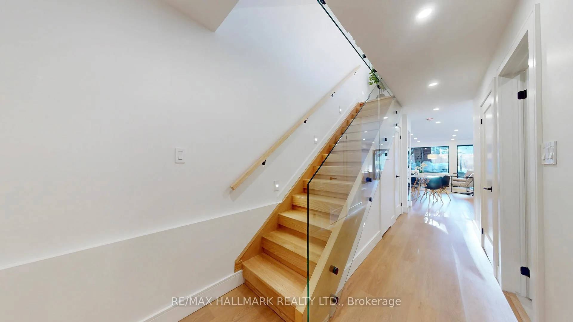 Photo 28 of 290 Waverley Road, Toronto, The Beaches — HOMEH