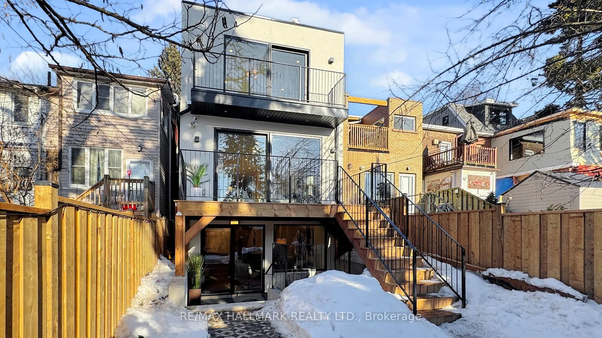 Photo 36 of 290 Waverley Road, Toronto, The Beaches — HOMEH