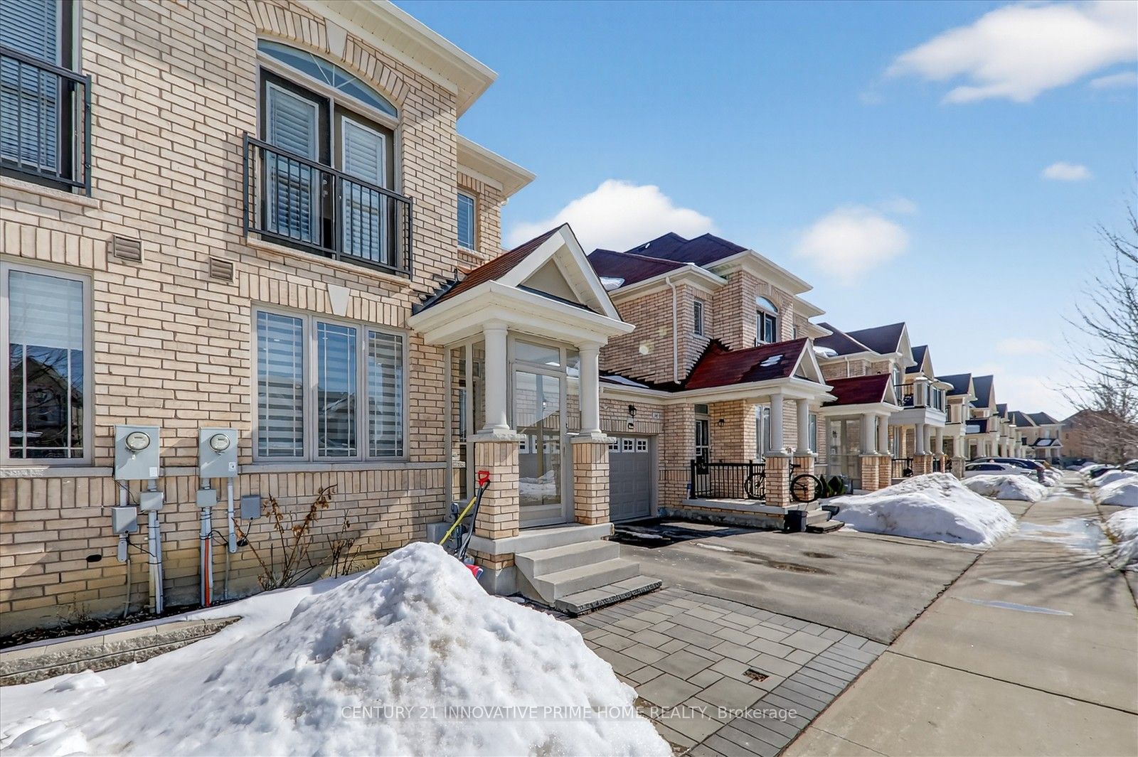 Photo 3 of 51 Wermoth Court, Markham, Wismer — HOMEH